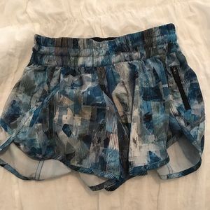 Lululemon tracker shorts